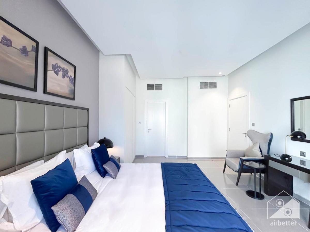 Luxury Stay At Damac Majestine With Balcony & Views Dubai Exterior foto